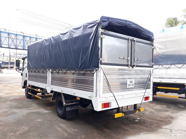 xe tai isuzu 3.5 tấn thùng bạt